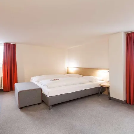 Sure By Western Hauptbahnhof 3*