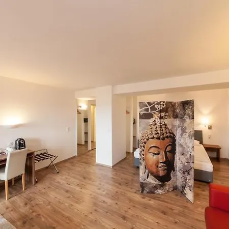 호텔 Sure By Western Hauptbahnhof 3*