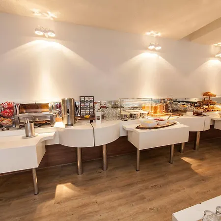Hotel Sure By Western Hauptbahnhof 3*