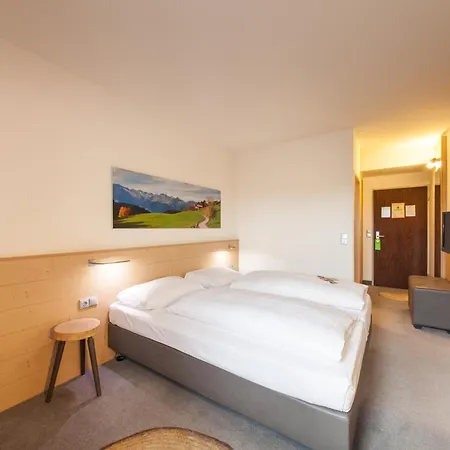 Sure By Western Hauptbahnhof Otel 3*