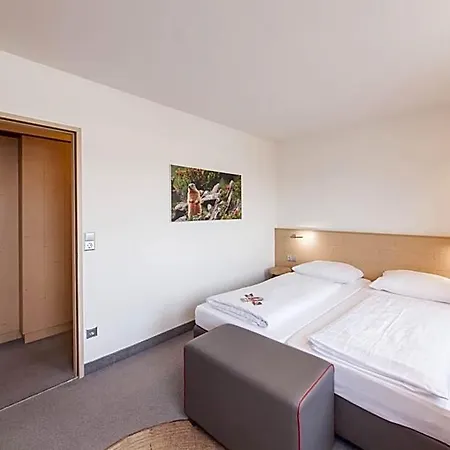 Sure By Western Hauptbahnhof 3*