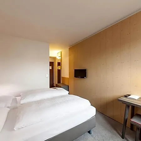 Sure By Western Hauptbahnhof 3*