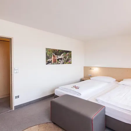 Sure By Western Hauptbahnhof 3*
