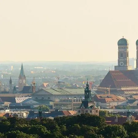 فندق Sure By Western Hauptbahnhof 3*