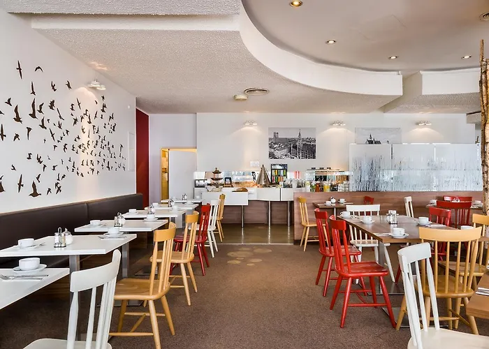 Hotel Sure By Western Hauptbahnhof 3*