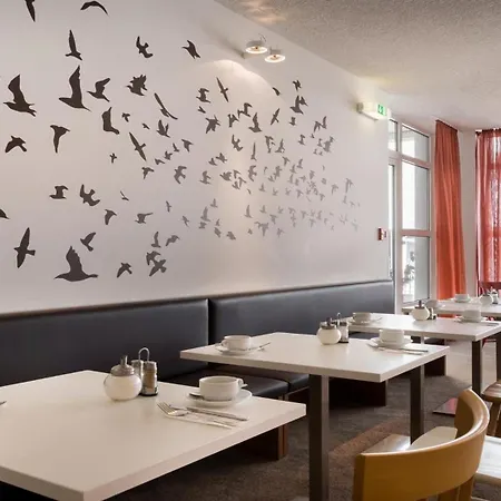 Sure By Western Hauptbahnhof Hotel 3*